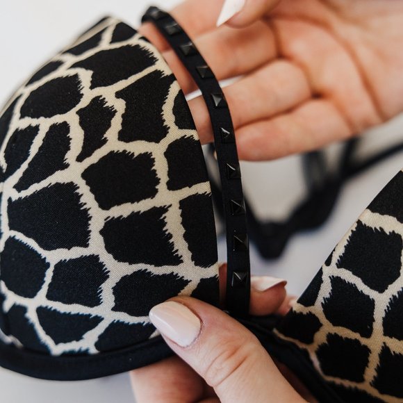 Victoria's Secret Bikini Top Size 32c - Picture 5 of 5